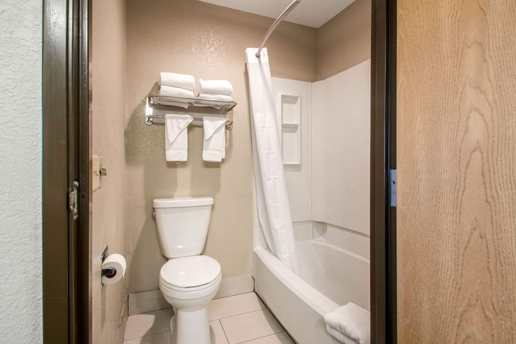 Quality Inn Madison West Near University Area - photo 23