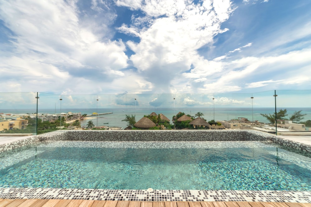 Rooftop pool