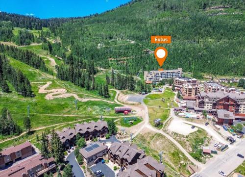 Eolus 425 - carbon neutral hotel in Unknown City