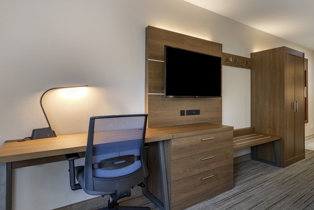 Holiday Inn Express Hotel & Suites Natchitoches by IHG - photo 21