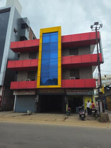 Hotel Rudra Palace in Bahraigh, India