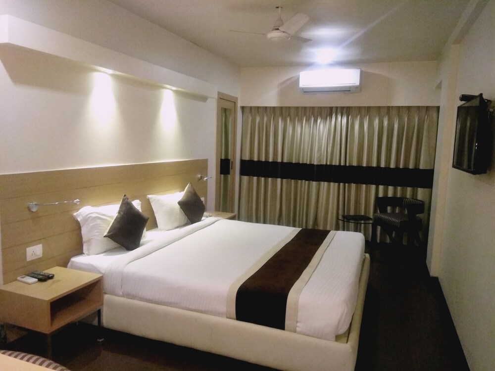 Hotel The Blossom — Vapi — photo 5