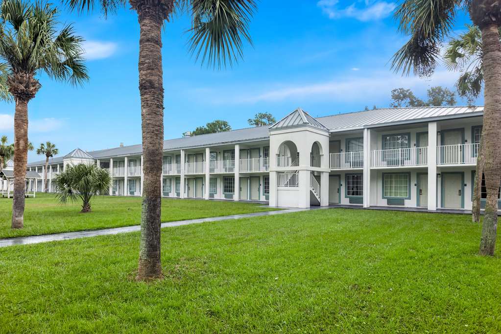 Suburban Studios Brunswick I 95 - photo 4