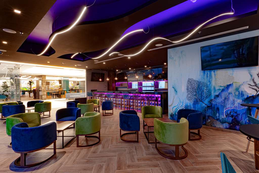 Enjoy the best sporting events in our Sport Bar La Barca