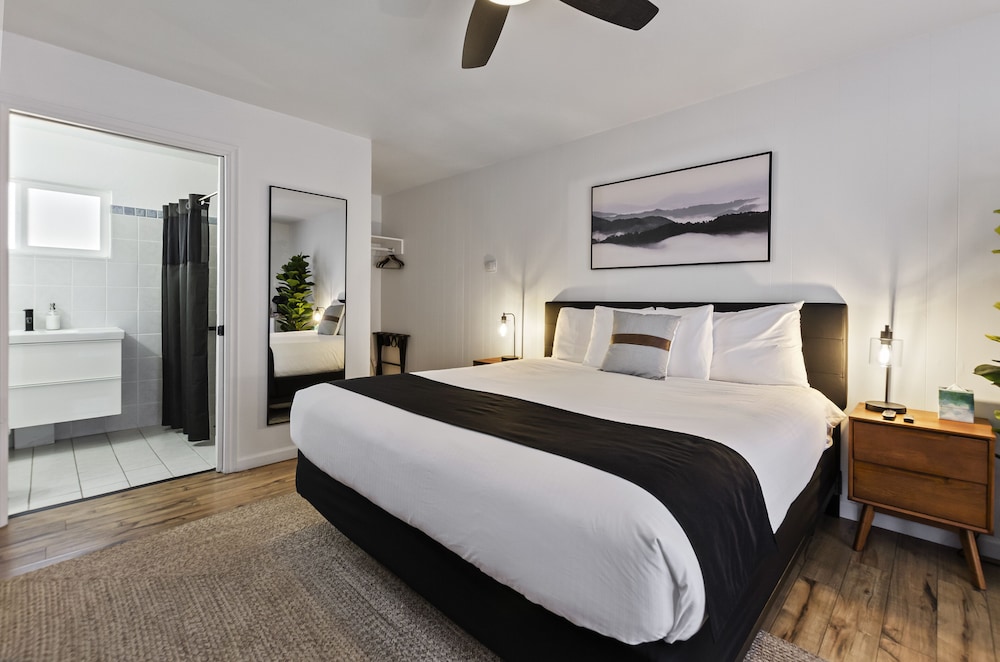 The Jeffrey Hotel - photo 23
