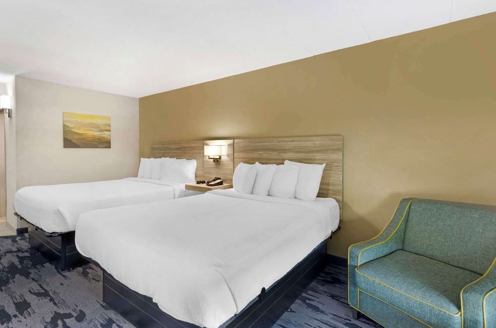 Best Western Plus Beckley Inn - photo 15