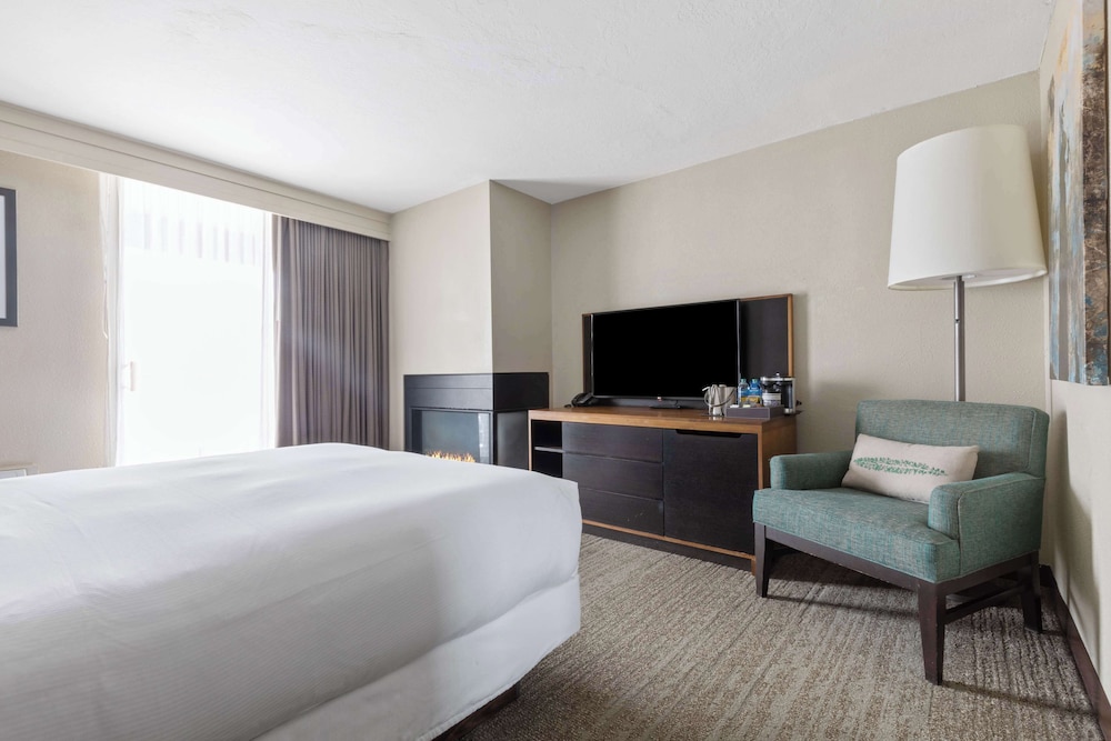 DoubleTree by Hilton Hotel Park City The Yarrow - photo 26