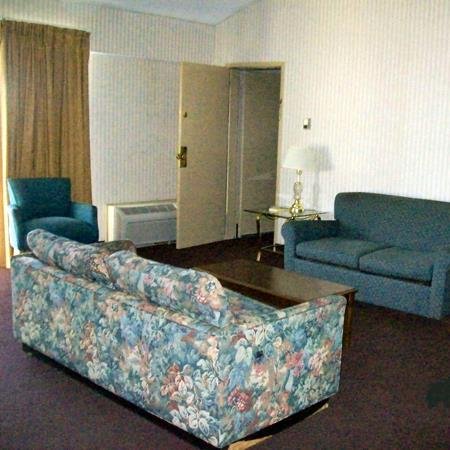 Capital Center Inn - photo 6