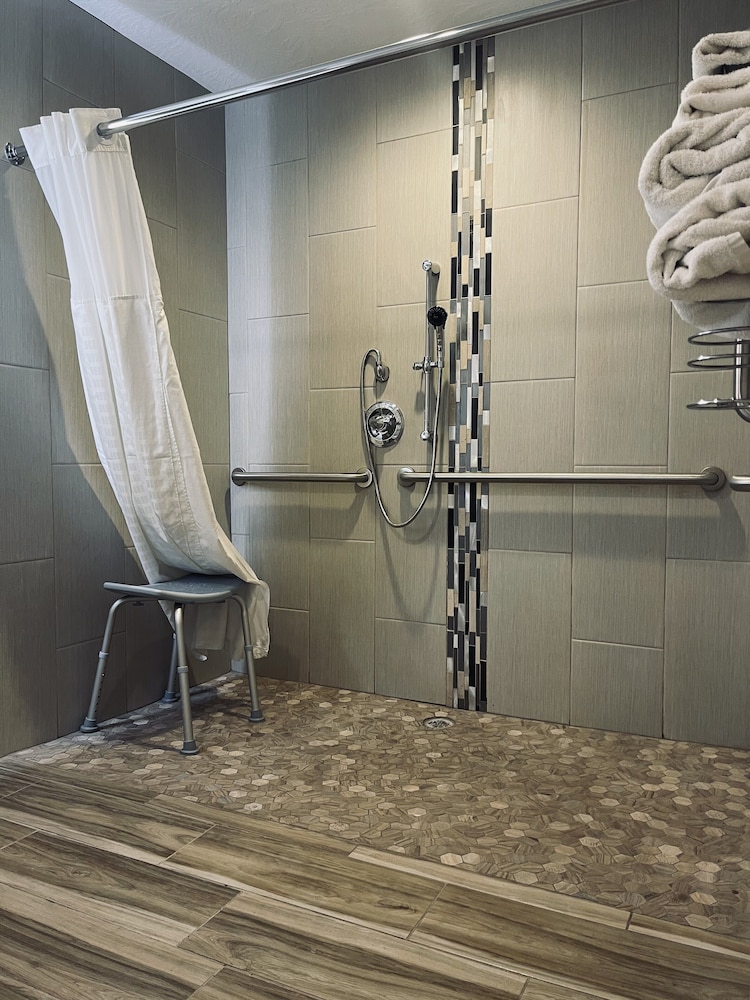 Century 21 Motel - photo 32
