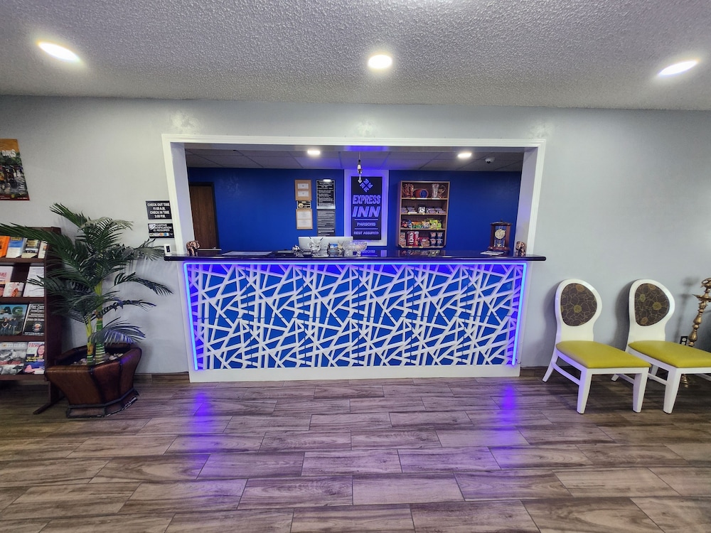 Super 8 by Wyndham Parsons - photo 3