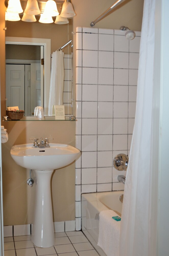 Four Seasons Country Inn - photo 28