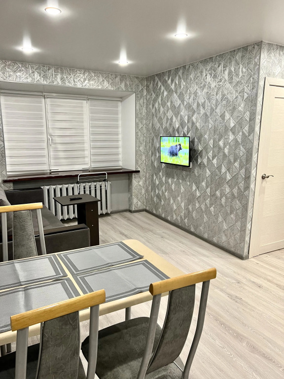 2Evro V Tsentre Kirovska Flat in Kirovsk, Russia