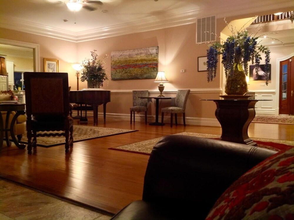 Skyline Vineyard Inn - photo 23