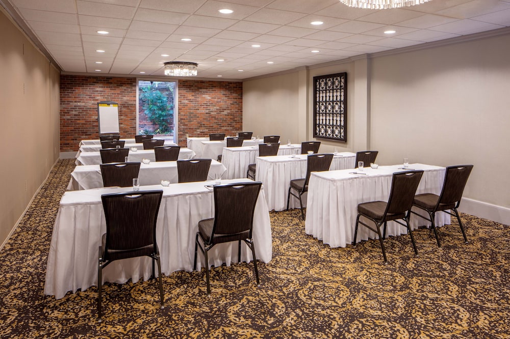 Holiday Inn French Quarter Chateau Lemoyne By Ihg - photo 31