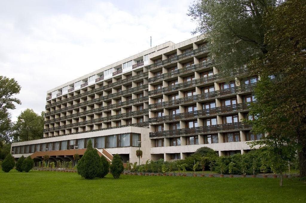 Riviera Park Hotel — hotel in Balatonfoldvar
