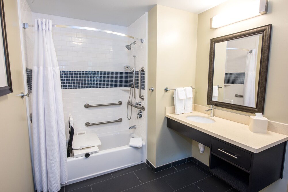 Staybridge Suites Albany Wolf Rd Colonie Center by IHG - photo 13
