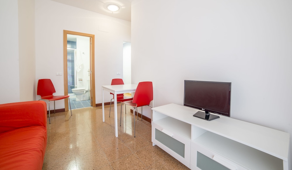 Lightbooking Rosamar 406 in Las Palmas De Gran Canaria, Spain