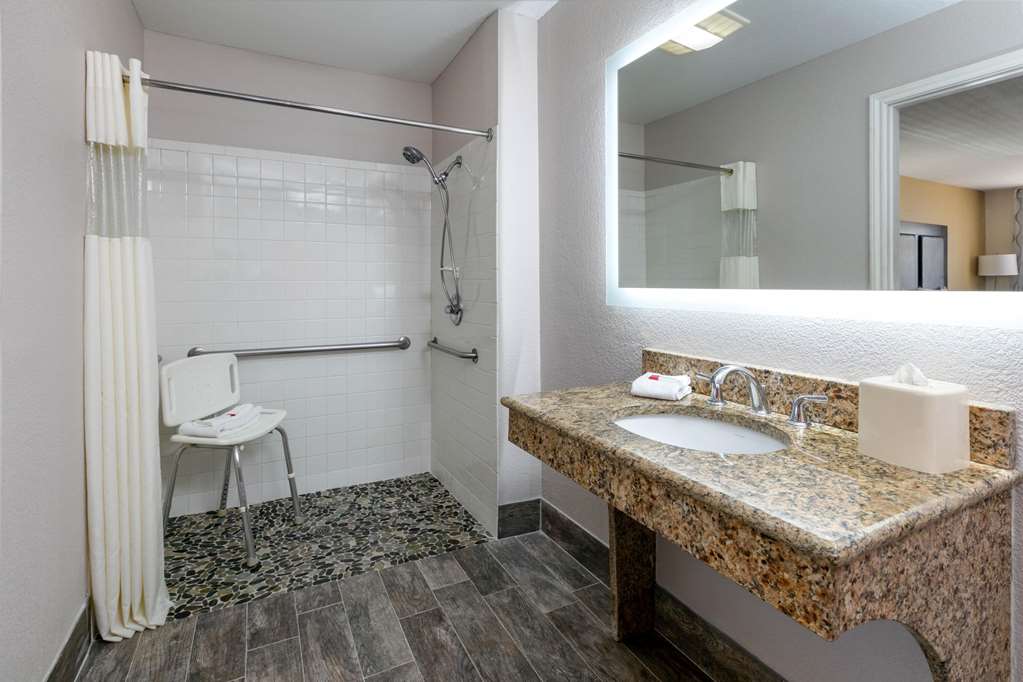 Days Inn by Wyndham Granbury - photo 20