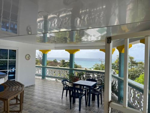 Posada buena vista al mar — 4-Star Luxury Hotel in Providencia, Colombia