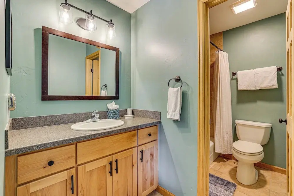 10 Mi to Keystone Resort Cabin with Private Hot Tub - photo 8