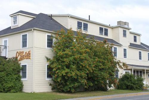Colony Inn - carbon neutral hotel in Palmer