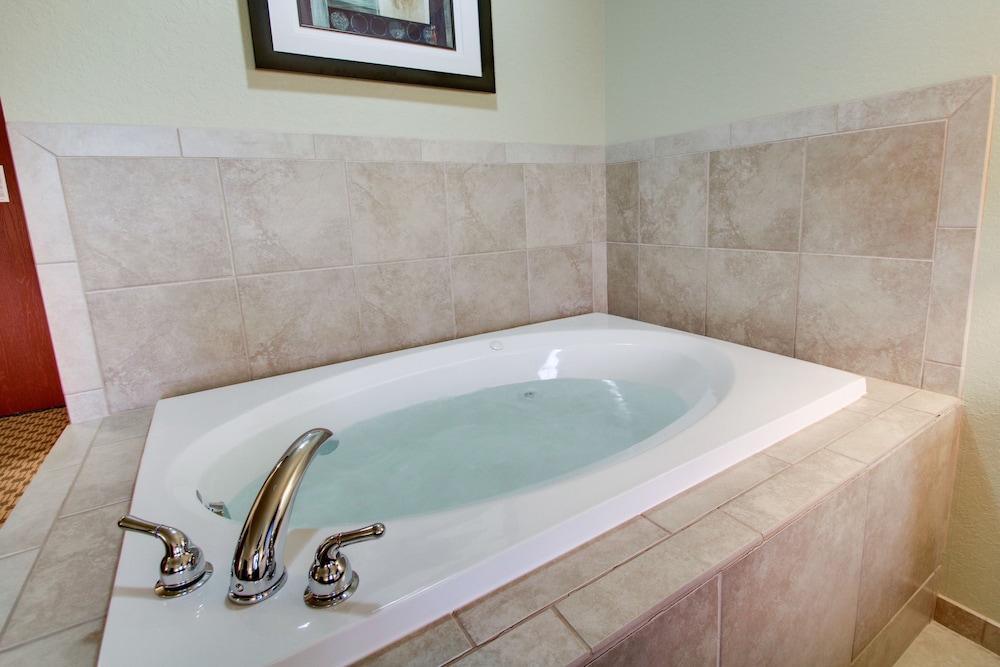 Cobblestone Inn & Suites Schuyler - photo 28