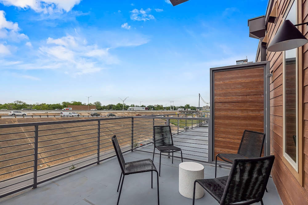Placemakr Downtown Austin - photo 252