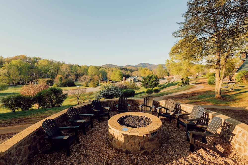 Tremont Lodge & Resort - photo 316