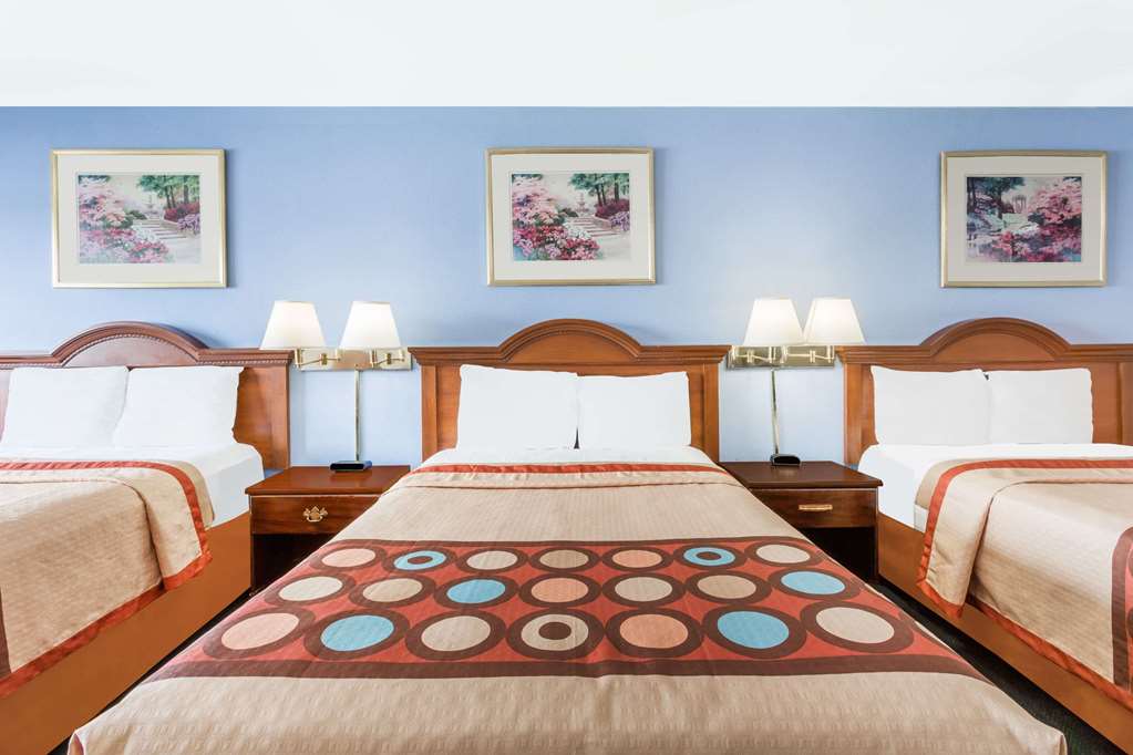 Super 8 by Wyndham Greensboro - photo 11