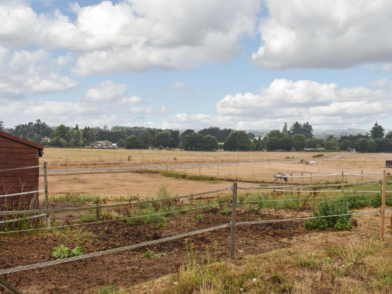 South Wing Coldharbour Park Farm pet-friendly hotel Liss