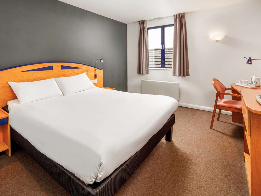 ibis Chesterfield North Barlborough pet-friendly hotel Barlborough