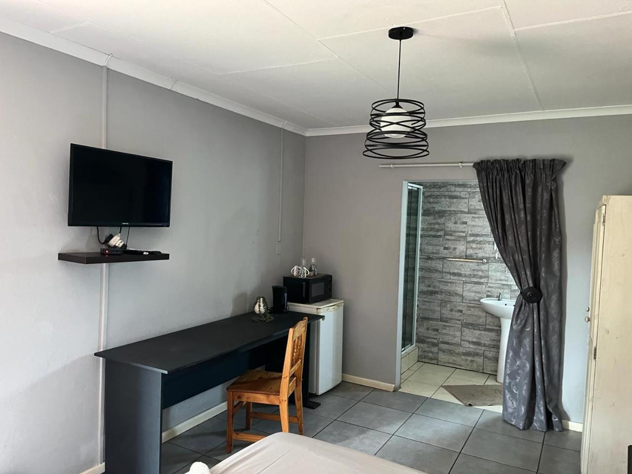 Balfour Lodge — 4-Star Luxury Hotel in Balfour, South Africa