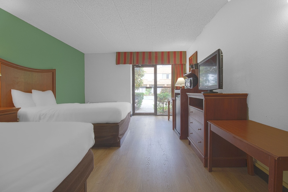 Tulsa Square Hotel Central I 44 By OYO - photo 28