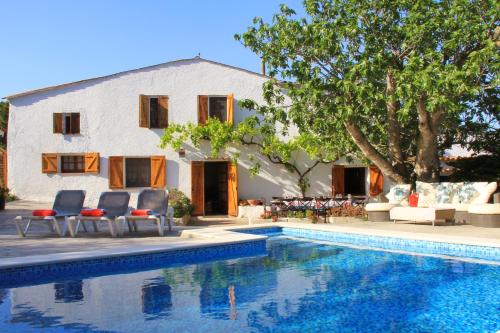 Can Magan Ideal Familias y Grupos Piscina Privada Barbacoa — hotel in Palafolls