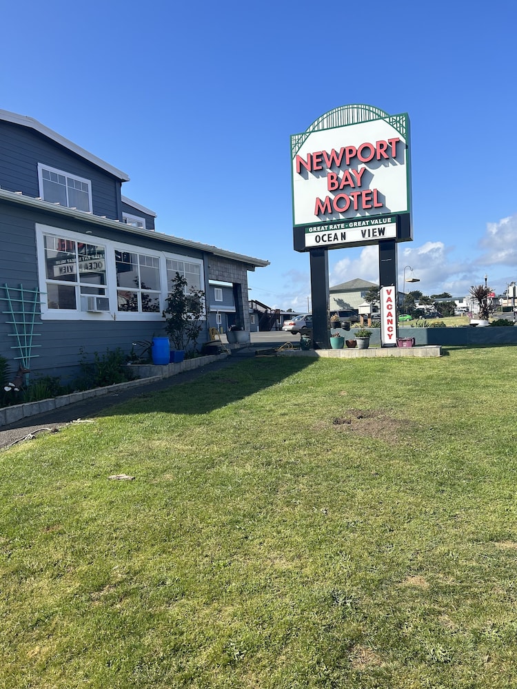 Newport Bay Motel - photo 30