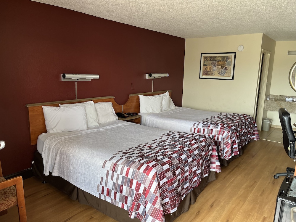 Red Roof Inn Virginia Beach Norfolk Airport - photo 6