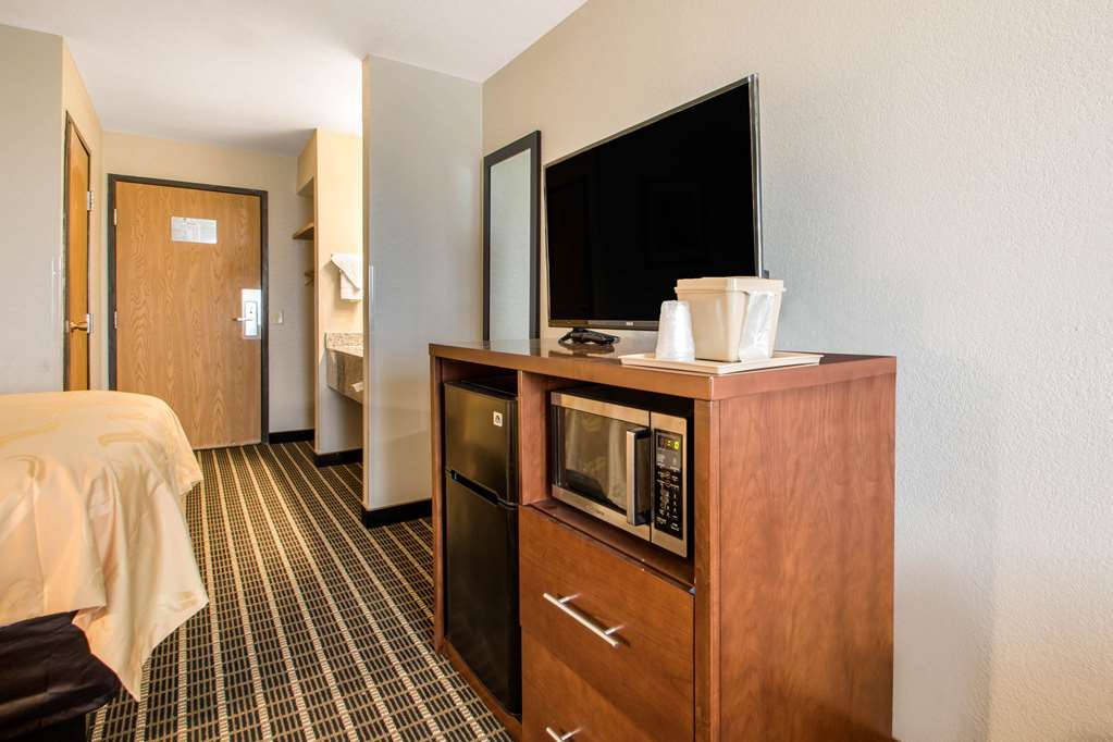Quality Inn Madison West Near University Area - photo 9