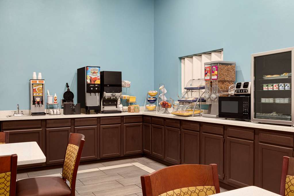 Days Inn by Wyndham Hillsboro - photo 30