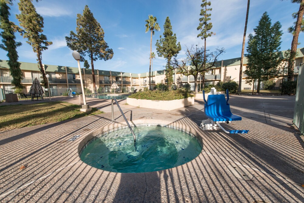 Vacation Inn Phoenix - photo 33