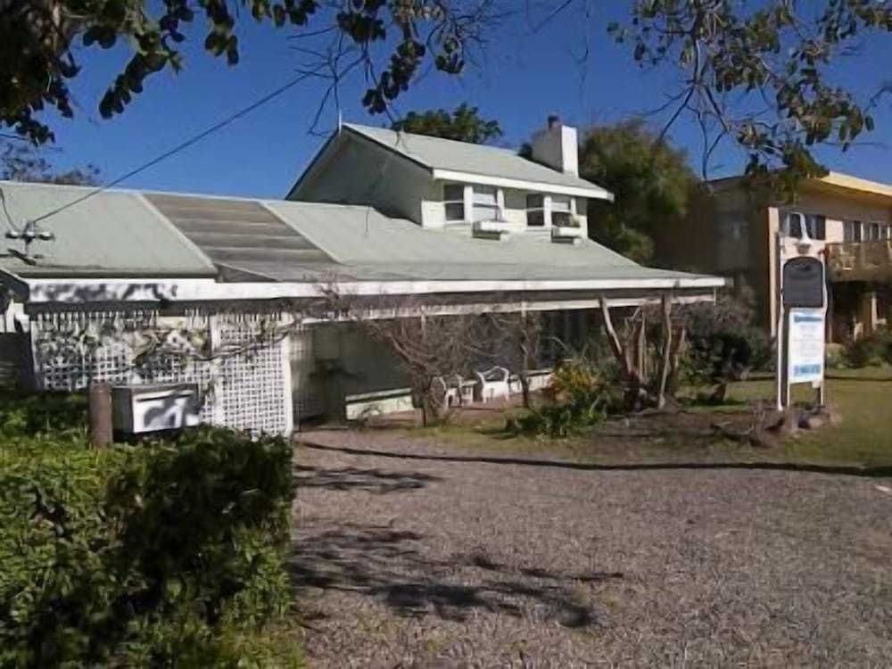Casablanca Enchanted Cottage Adults Only — 4-Star Luxury Hotel in Nelson Bay, Australia