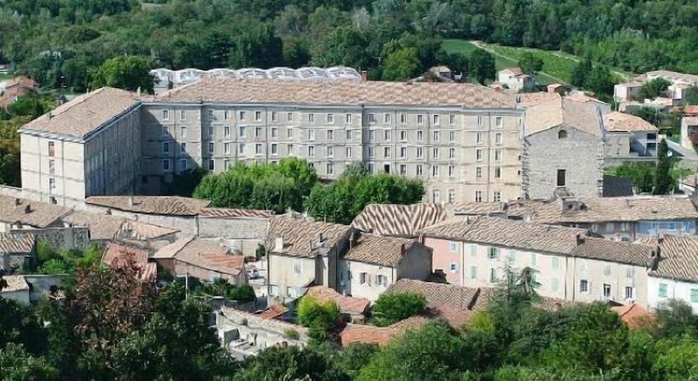 Hostellerie Charles de Foucauld — hotel in Viviers