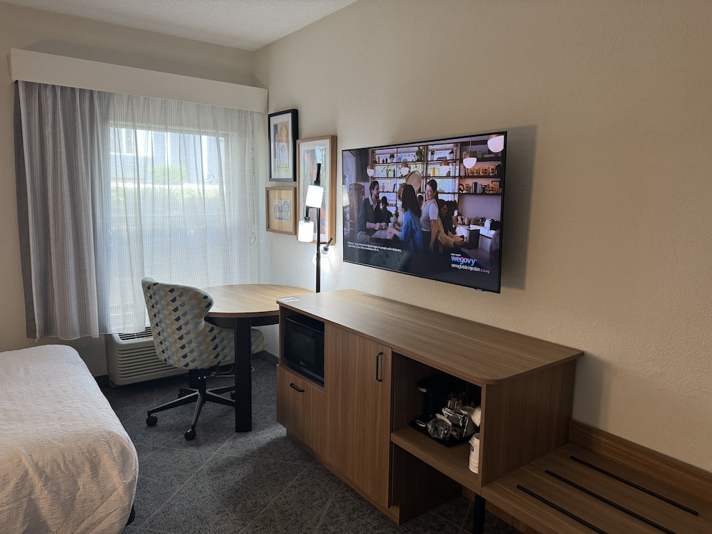 Hampton Inn Mansfield Ontario - photo 8