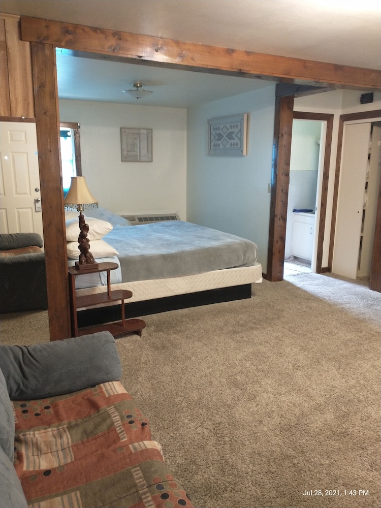 Paintbrush Inn Thermopolis - photo 19