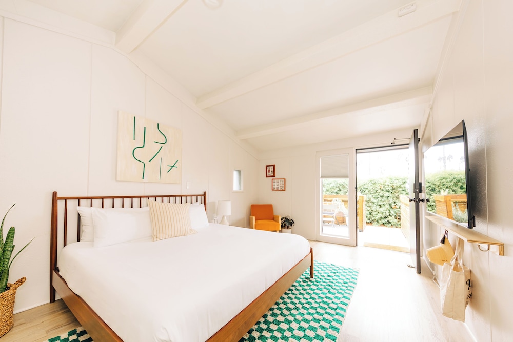 The Green Room Hotel - photo 28