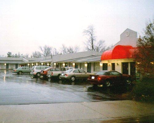 Red Carpet Inn Greensboro - photo 3