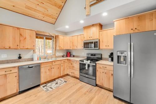Experience Montana Luxury Cabins #1 6 7 8 & 9 — Bigfork — photo 4