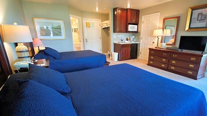Baileys Harbor Yacht Club Resort - photo 10