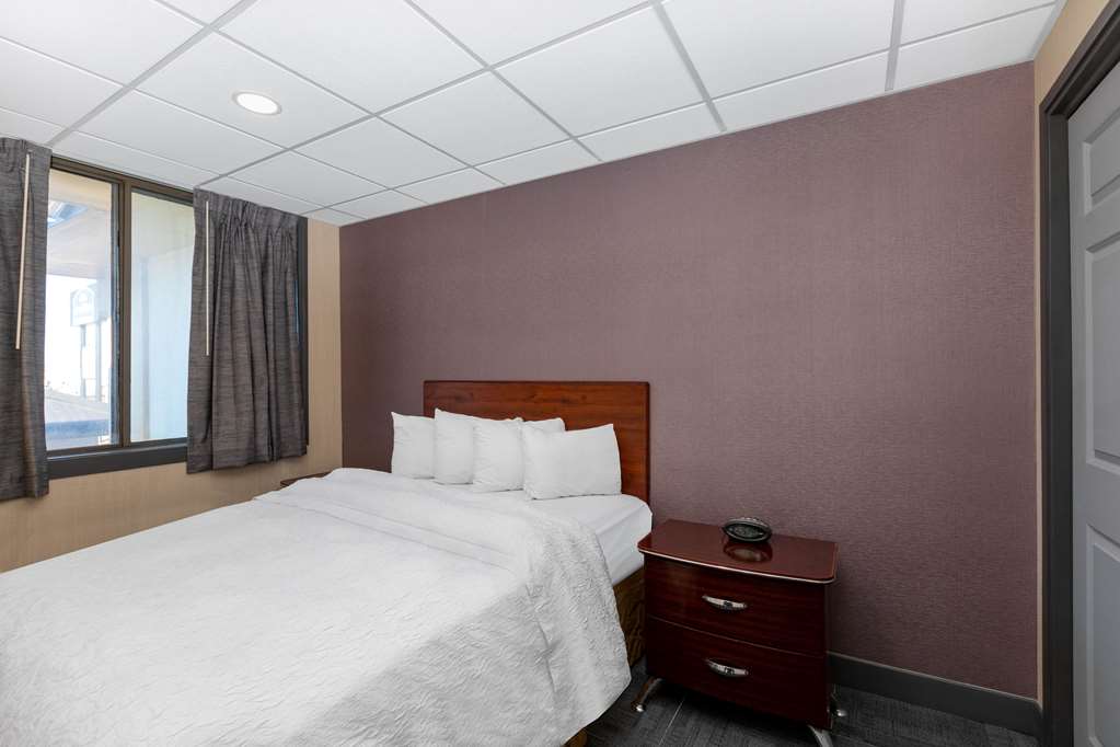 Howard Johnson by Wyndham Gillette - photo 33