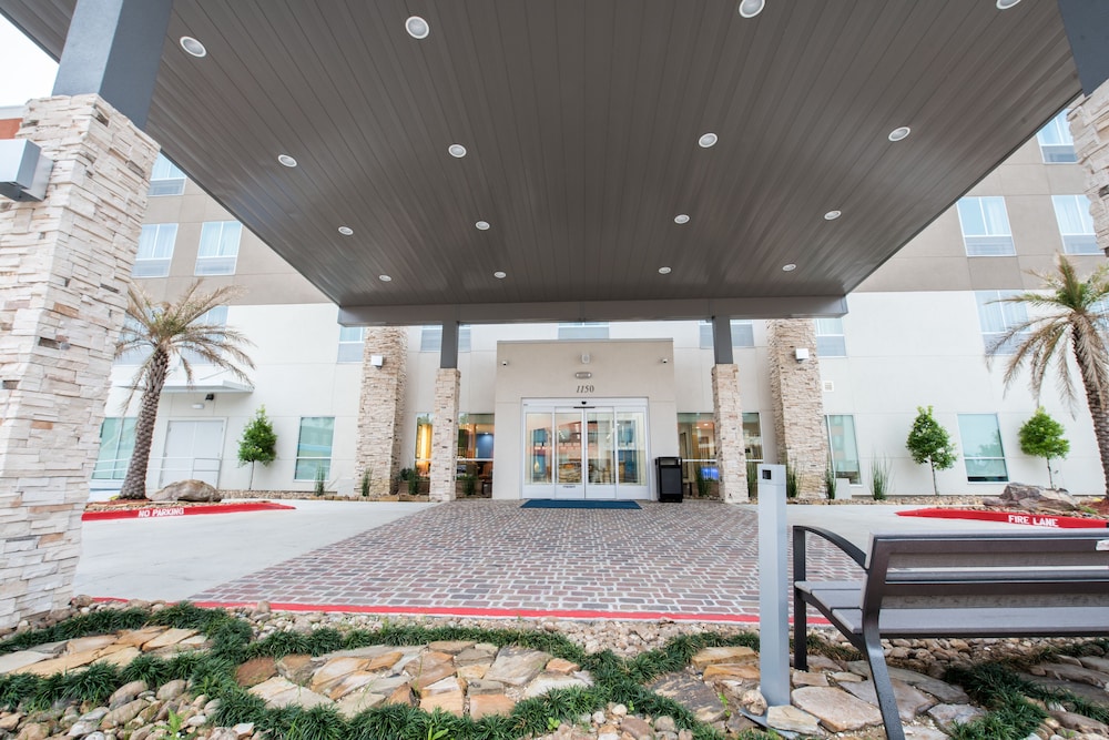 Holiday Inn Express & Suites Lake Charles South Casino Area by IHG - photo 106