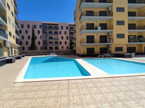 T3 RC Navegantes Casas & Papeis — 4-Star Luxury Hotel in Armacao De Pera, Portugal